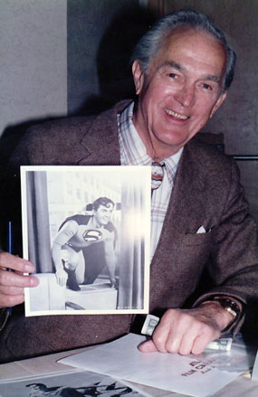 Kirk Alyn reminds us he was the original screen Superman. Taken at the Atlanta Film Caravan in 1985.