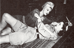 Serial scene showing Nyoka and Vultura fighting.