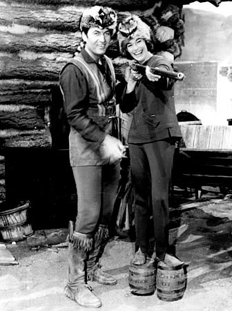 Fess Parker and his Daniel Boone stand-in Carol Lynton in 1965.