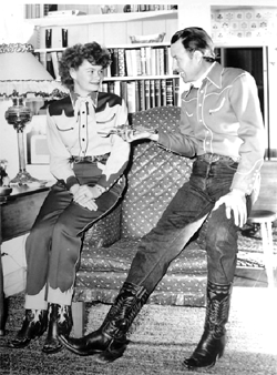 Bill Elliott with his daughter Barbara in 1945. 
