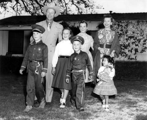 Roy and his family in 1955. (L-R) Roy “Dusty” Rogers Jr., Roy, Mimi, Sandy, Linda, Dale and Dodie.