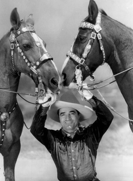 Tom Mix with his two Tony horses in 1932. (Thanx to Bobby Copeland.)