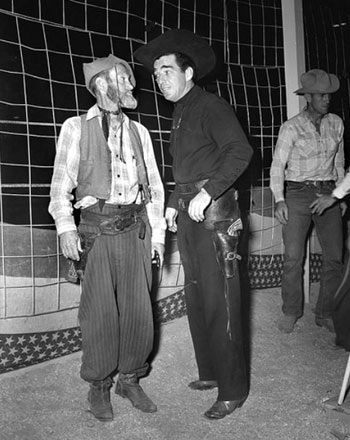 Al “Fuzzy” St. John and Lash LaRue at the North Carolina State Fair in 1955. (Thanx to Jerry Whittington.)