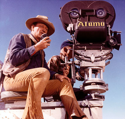 John Wayne directing a scene for “The Alamo” (‘60). (Thanx to Jerry Whittington.)