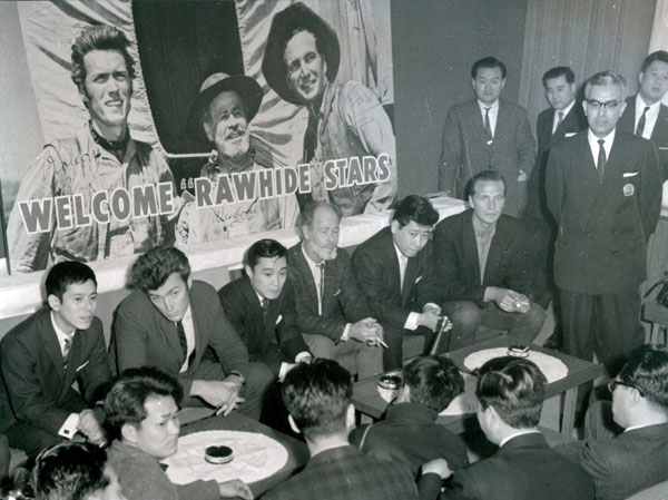 “Rawhide” stars Clint Eastwood, Paul Brinegar and Eric Fleming are welcomed at the Tokyo Palace Hotel in 1962. (Thanx to Terry Cutts.)