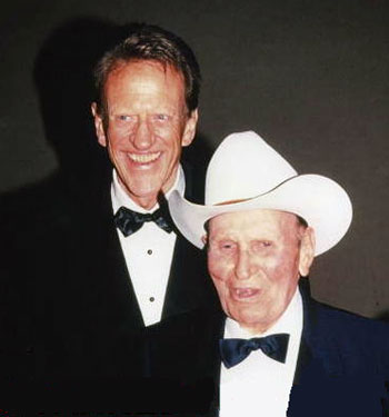 Two western icons: James Arness and Gene Autry. (Thanx to Jerry Whittington.)