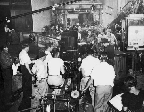 Behind the scenes photo taken during the filming of “Trail of Robin Hood” with Roy Rogers, Foy Willing and the Riders of the Purple Sage in 1950. (Thanx to Jerry Whittington.)