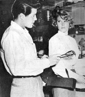 Robert Horton, star of “Wagon Train” and “A Man Called Shenandoah”, in 1955 with his second wife, actress Barbara Ruick. They were married from August 22, 1953 until a divorce on April 24, 1956.