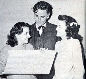 While making “Man from Colorado” (‘48) Glenn Ford was named Man of the Year by the Bobby Soxers of America. Agnes Palangi and Mary Chase present Ford the award.