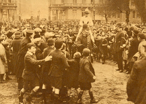 Throngs of admirers greeted Tom Mix upon his arrival in London, England in 1925.